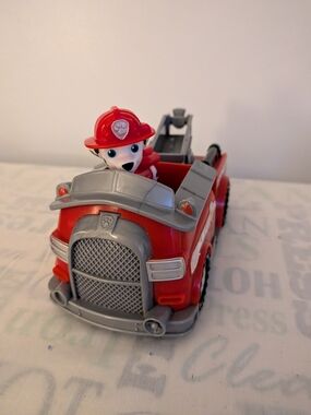 Spin Master Paw Patrol Marshall Fire Fightin Fire Engine Toy Vehicle 03